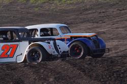 Eberle trounces NASCAR's Moffitt and Wisconsin's Blumer at Vinton, IA INEX Go