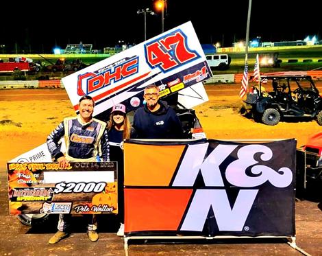 Dale Howard charges to Night #1 Hub City Fasll Brawl Victory at Hattiesburg on Friday
