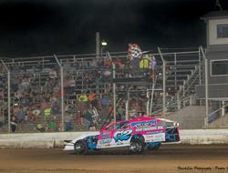 Mullins Wins USRA Modified Feature