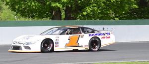 Hallstrom Rallies for Top-10 Result at Oxford