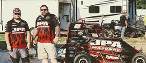 Amantea Enjoys Strong Weekend in Wingless Mic