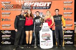 Crockett Captures Dirt Cup Prelim Victory to Highlight Weekend at Skagit