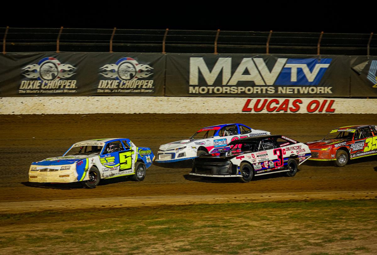 Stage set for Saturday's final night of 10th annual Summit USRA Nationals at Lucas Oil Speedway