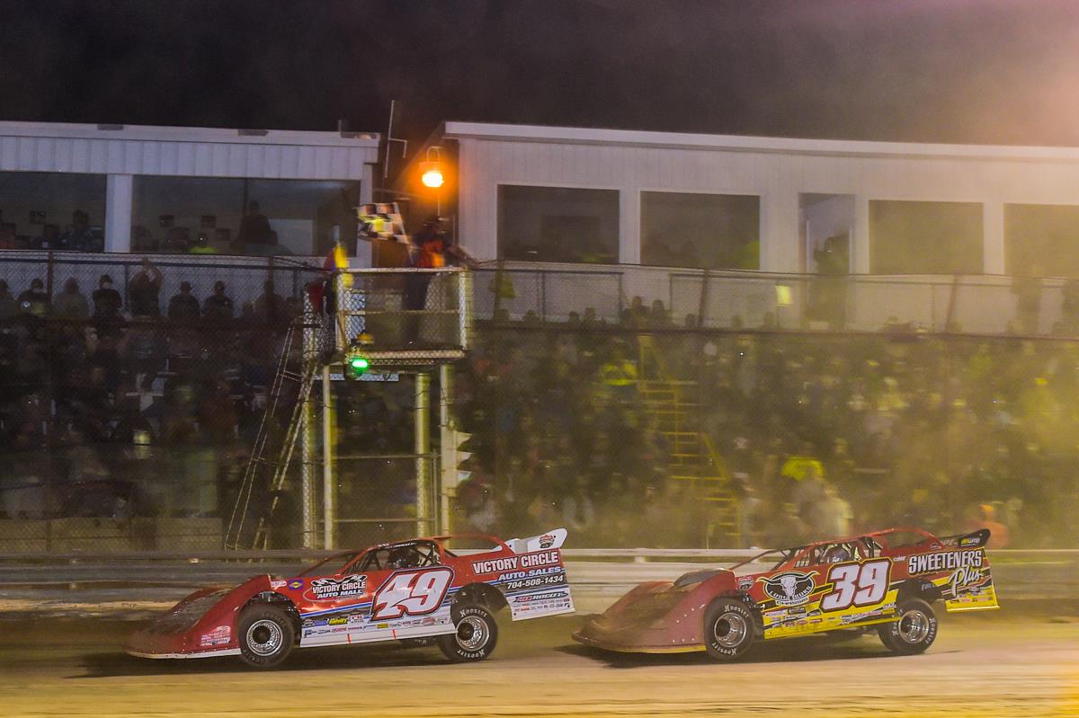 Davenport Edges McCreadie for Hillbilly Hundred Victory