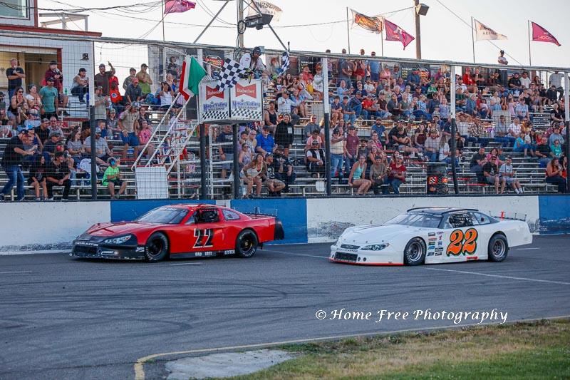 Lester Fends Off Palmer in Latemodel Feature