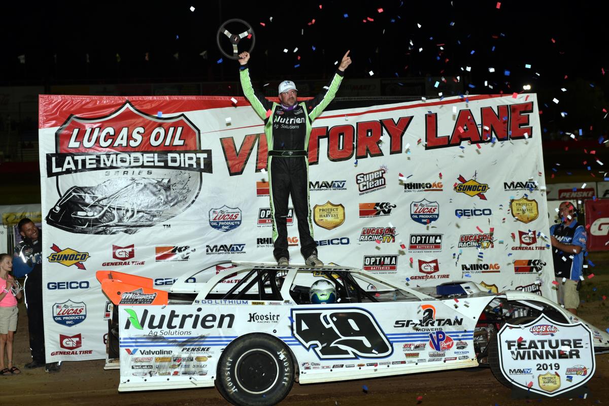 Davenport takes Diamond Nationals finale