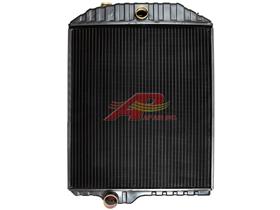 RE21896 - John Deere Radiator 