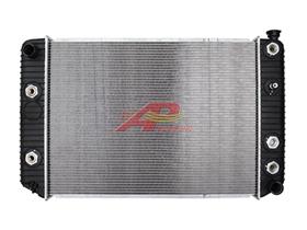 Plastic Tank/Aluminum Core Radiator w/ Oil Cooler - Chevy/GMC