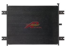 1E4582 - Peterbilt Condenser