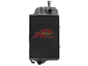 AT32527 - John Deere Radiator