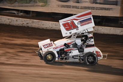 BENDER STEALS LEAD ON LAST LAP FOR THRILLING LIGHTNING SPRINT CAR WIN!