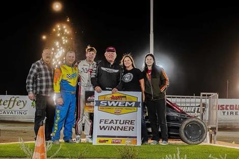 Shon Deskins Shines in POWRi SWEM at Adobe Mountain Speedway Victory