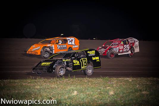 Memorial Day Clash to pay huge purses for Sprint Cars and Modifieds