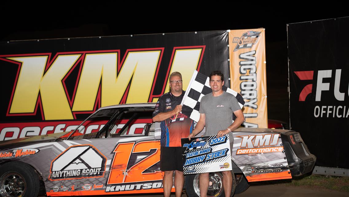 Two Exciting Finishes as Murty Scores Modified Win, Jaennette takes Stock Car Checkers