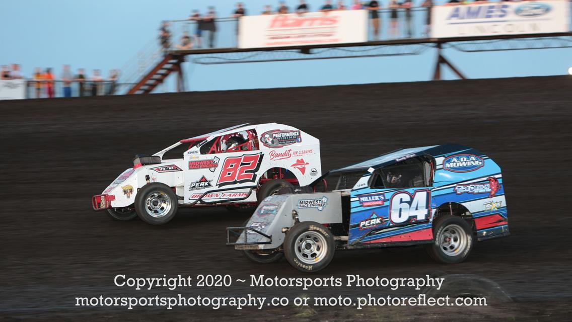 Brown, Smith, Smith, Hidlebaugh, and Brown score wins with fans in the stands