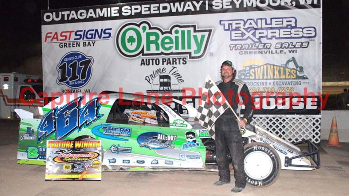 BENNETT STRIKES PAYDIRT IN OUTAGAMIE SEUBERT CALF RANCHES LATE MODEL LID-LIFTER