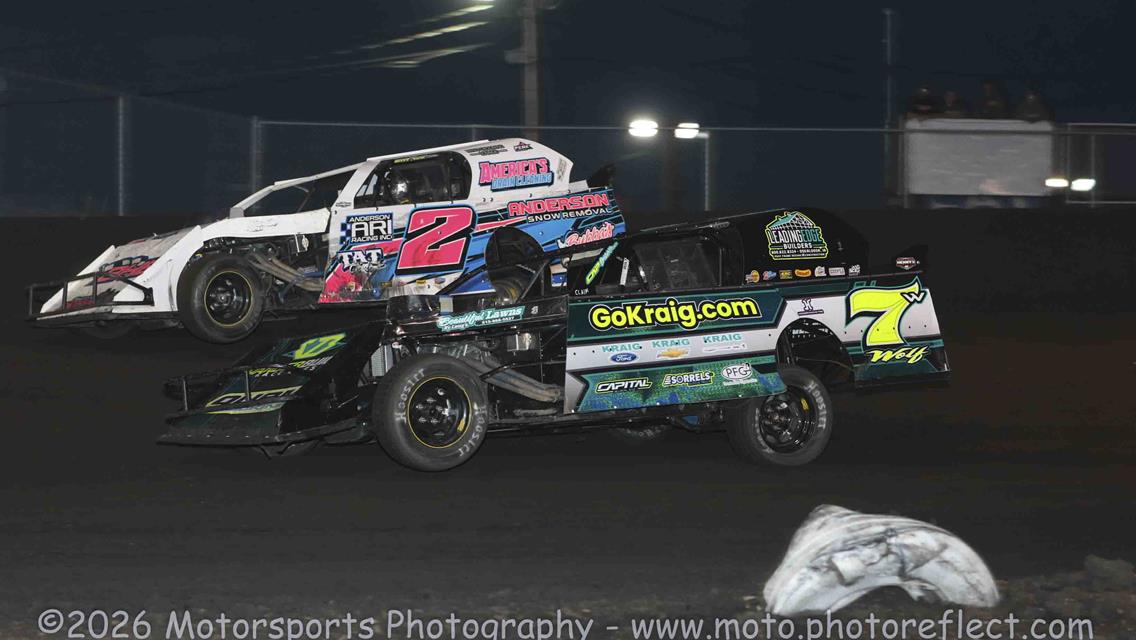 Huggins Hustles to Boone Mod Lite Victory; Modified Make-Up Feature Set for Saturday