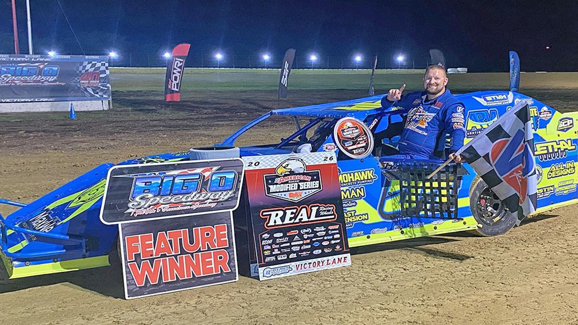 Morris wins BlueBonnet Showdown