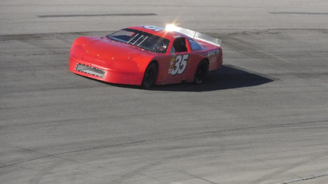 Holt Picks up Second Feature Win of 2018 Following a Rough 2017 Season