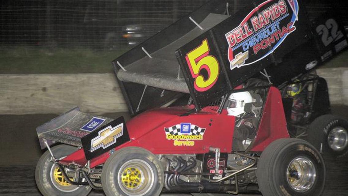 Eric Lutz (5) and Billy Alley (22)