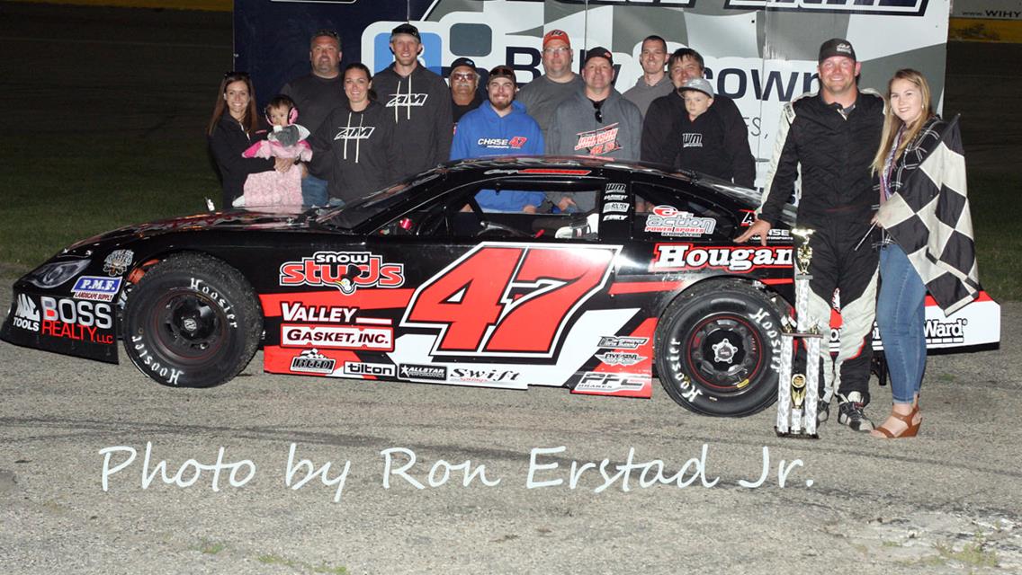 Casey Johnson scores first Super Late Model Feature win in WABAM 75