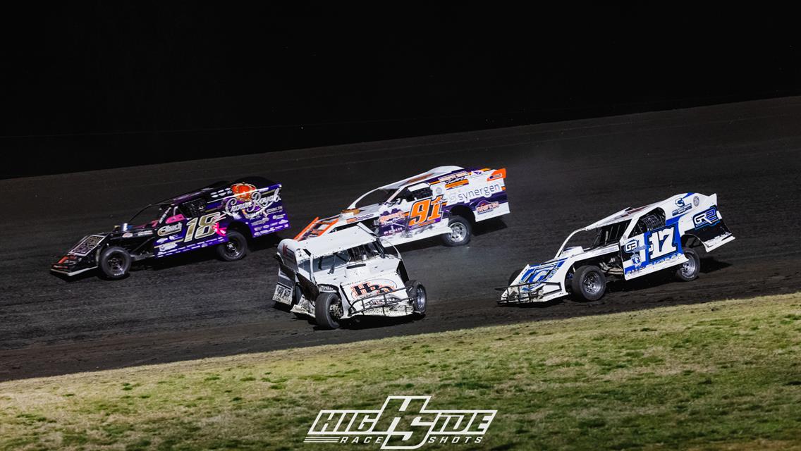 Fito and Peyton race at Vado Speedway Park