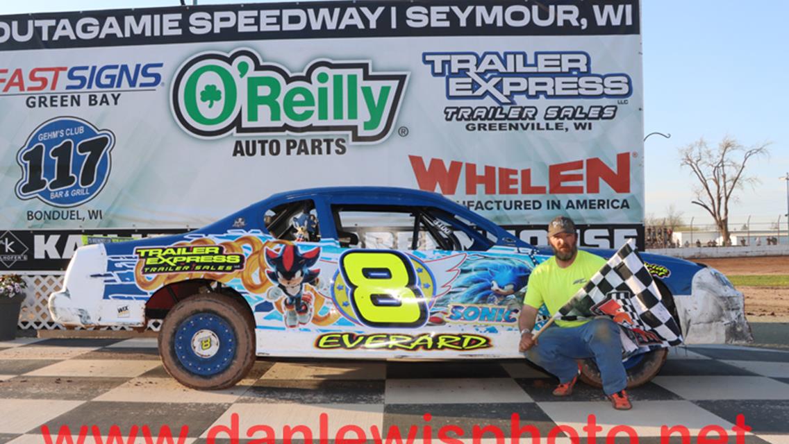 SCHEFFLER SAILS TO CAUTION FREE, OUTAGAMIE OPENER LATE MODEL WIN