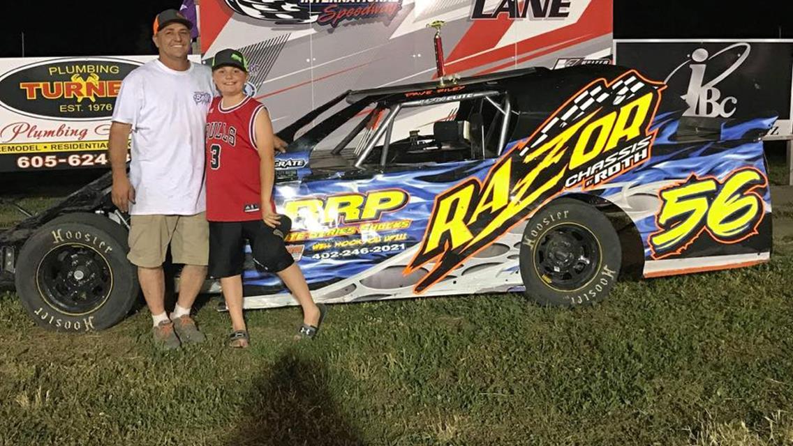 Z98 Night sees familiar faces in Victory Lane