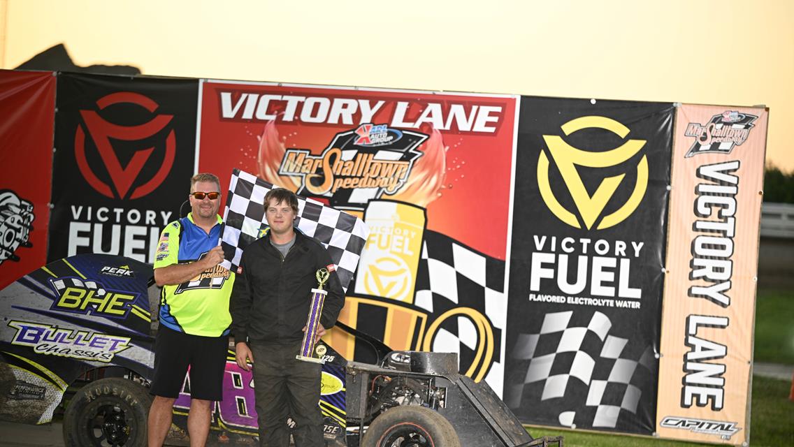 Schmidt Goes To Victory Lane. Berry, Graham, Carter Gray Return, Chandler Wins $500.00