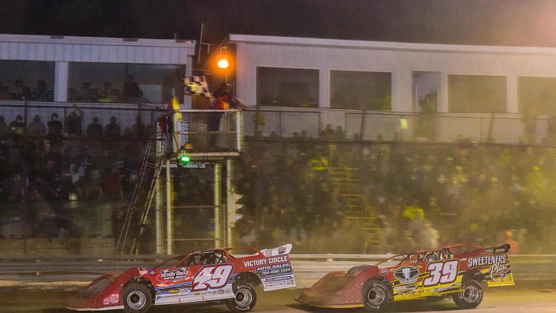 Davenport Edges McCreadie for Hillbilly Hundred Victory