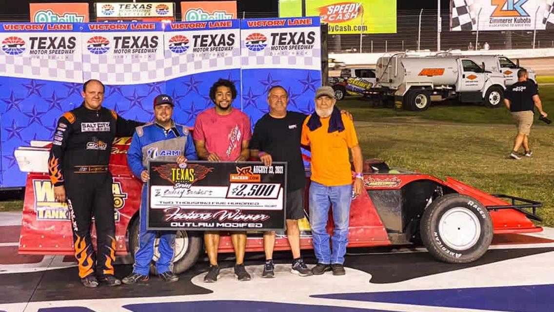 Sanders returns to victory lane at Texas Motor Speedway