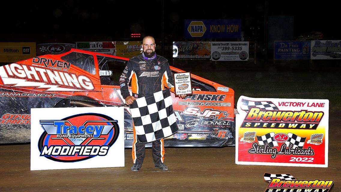 Chris Hile Wins Second Straight Brewerton Speedway Modified Feature