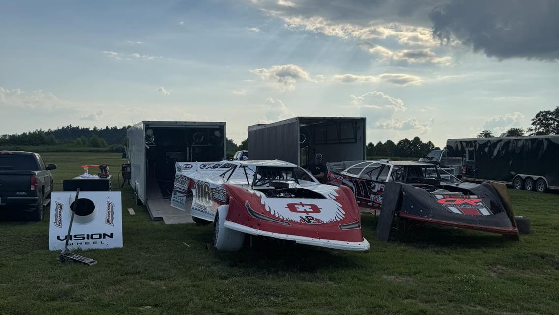 (2025 Racing Season Photo)