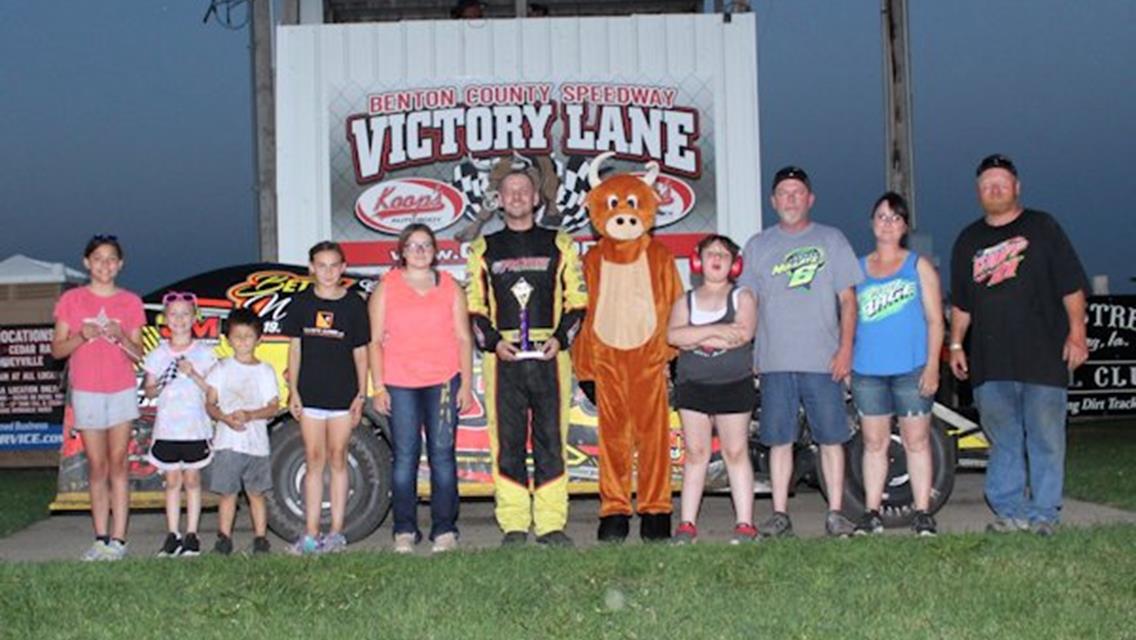 Chipp races to IMCA Modified checkers at Benton County Speedway