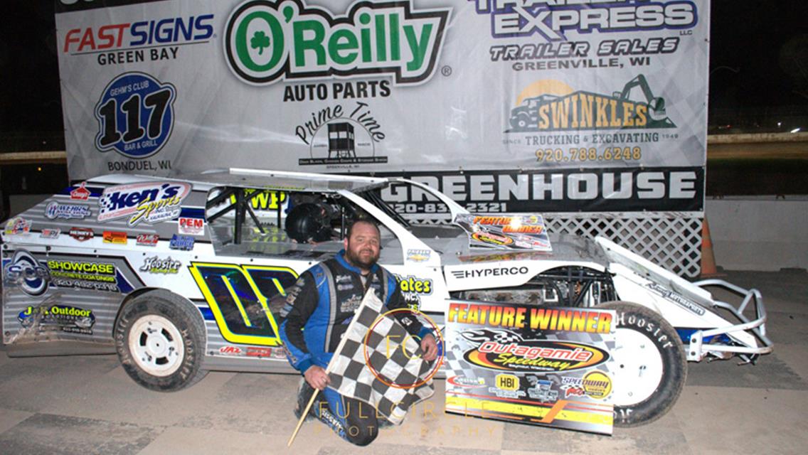WHITMAN SHADES SCHMIDT, SCORES OUTAGAMIE IMCA MOD GO