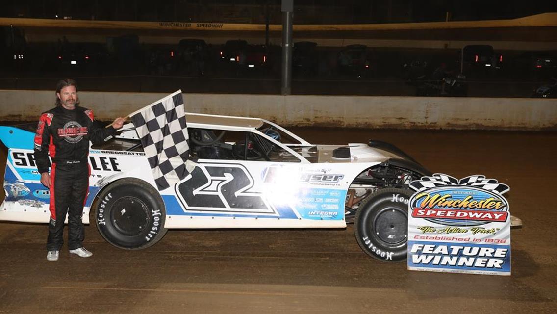 Gregg Satterlee successfully swept the tripleheader weekend with a $6,091 victory in Sunday night&#39;s Jimmy Spence Memorial at Winchester Speedway.
