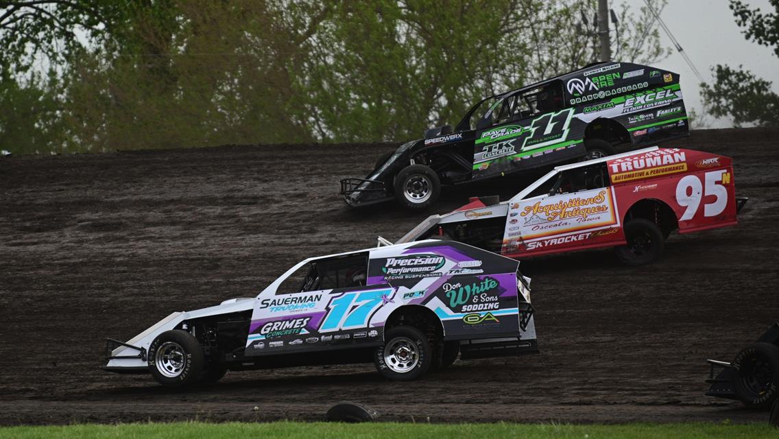 Huggins Hustles to Boone Mod Lite Victory; Modified Make-Up Feature Set for Saturday