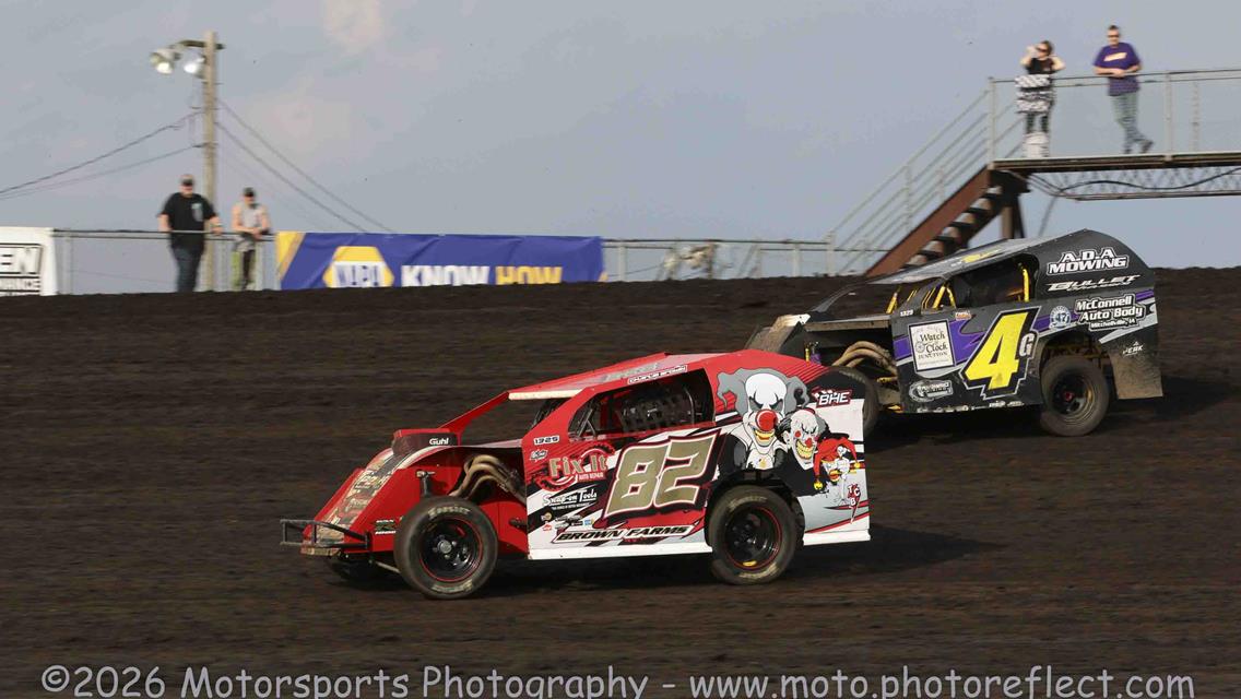 Huggins Hustles to Boone Mod Lite Victory; Modified Make-Up Feature Set for Saturday