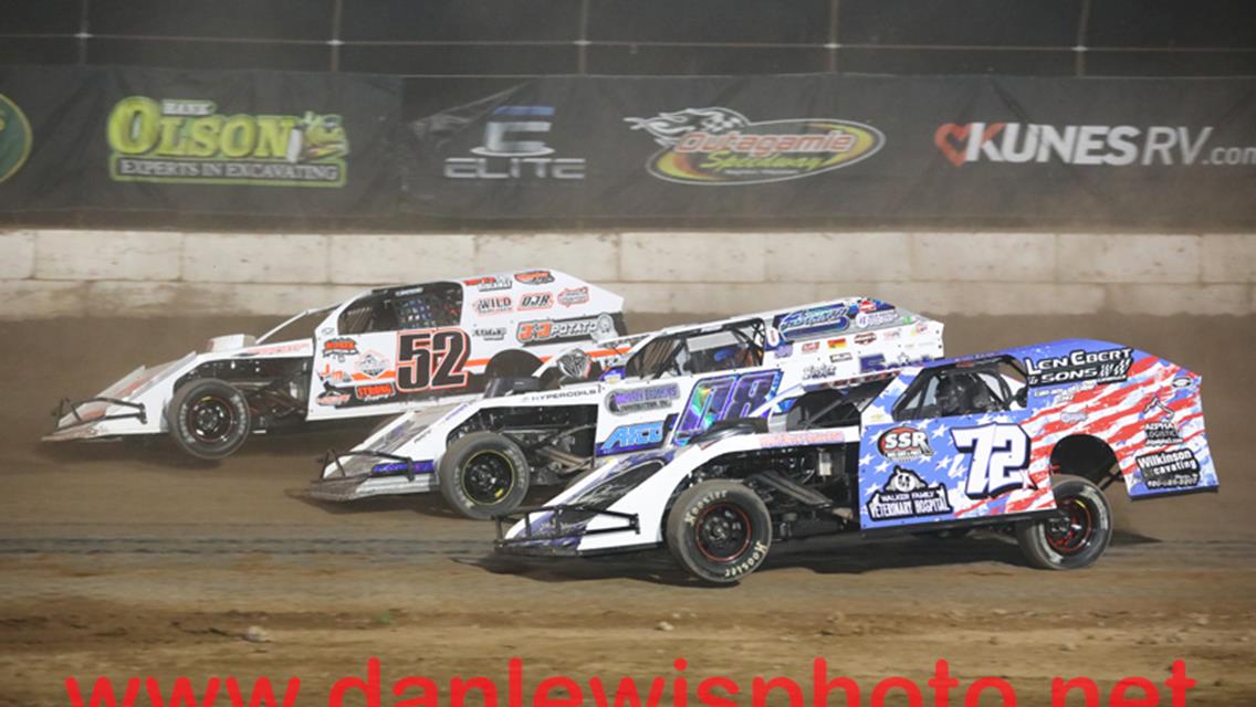 WOODS SWEEPS OUTAGAMIE MODS, MROCZKOWSKI, DIEFENTHALER, SCHMIDT & BOOTH ALSO FEATURE WINNERS