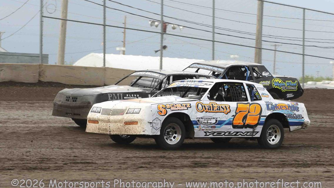 Huggins Hustles to Boone Mod Lite Victory; Modified Make-Up Feature Set for Saturday