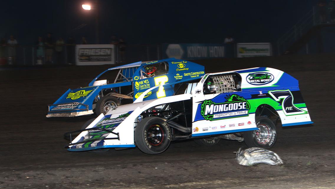 It's Shute in a thriller at the line, Van Horn, Lynch, Smith, and May also see checkers