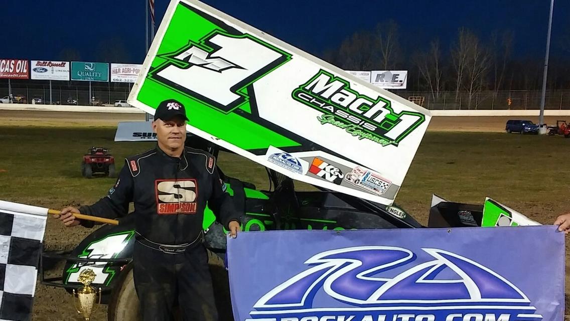 Mark Smith triumphs at Magnolia Motor Speedway