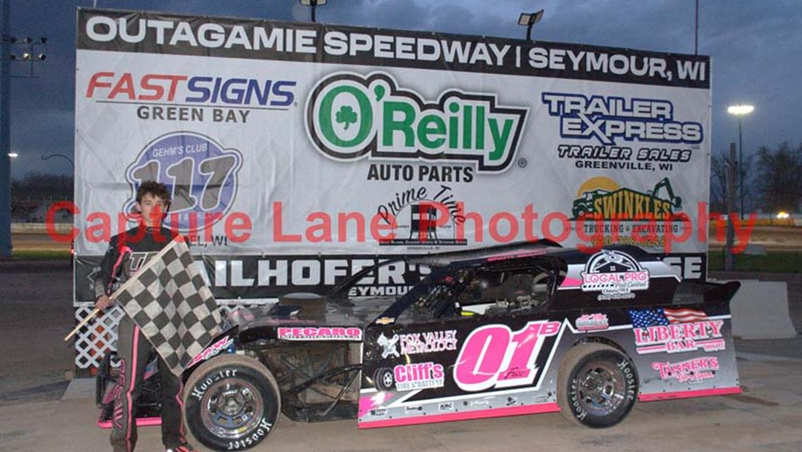 BENNETT STRIKES PAYDIRT IN OUTAGAMIE SEUBERT CALF RANCHES LATE MODEL LID-LIFTER