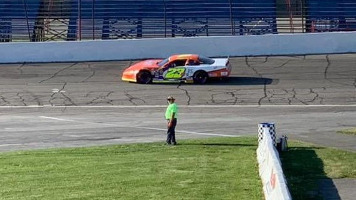 Chick Battles for Top 10 Before Racing Incident Ends Night Early at Anderson