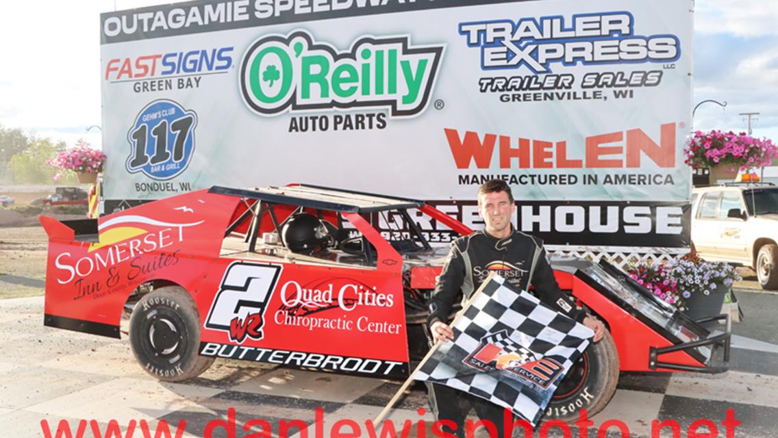 Joel Bennett Crowned King For the First Time