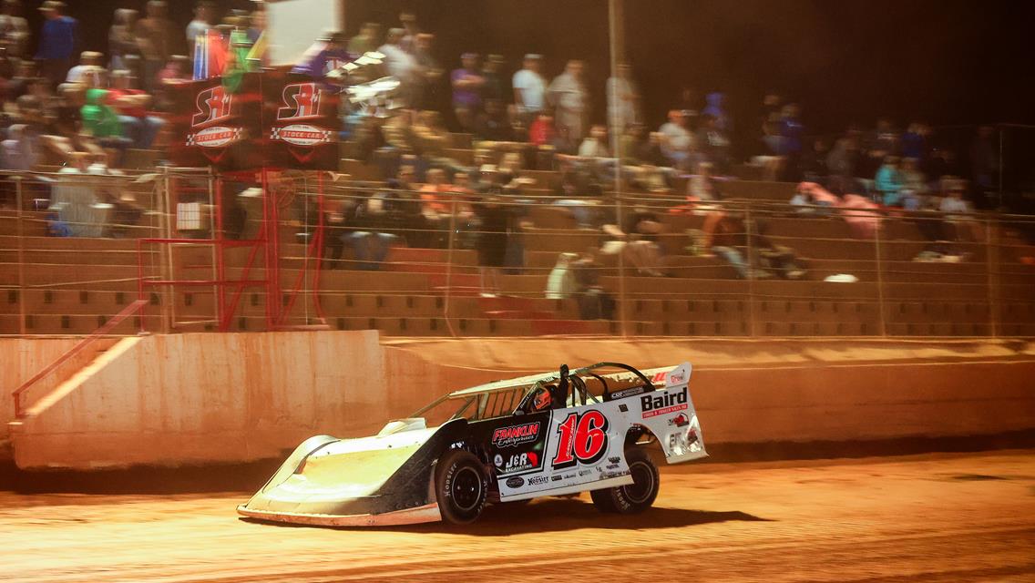 Sam Seawright collects $10,000 in first-career Hunt the Front Super Dirt Series triumph
