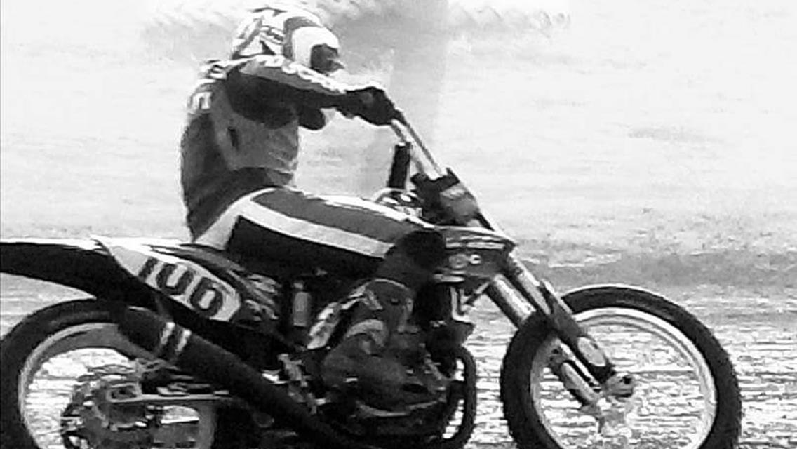 Racing returns to Red Dirt Raceway this weekend with micro sprints and non-wing sprints