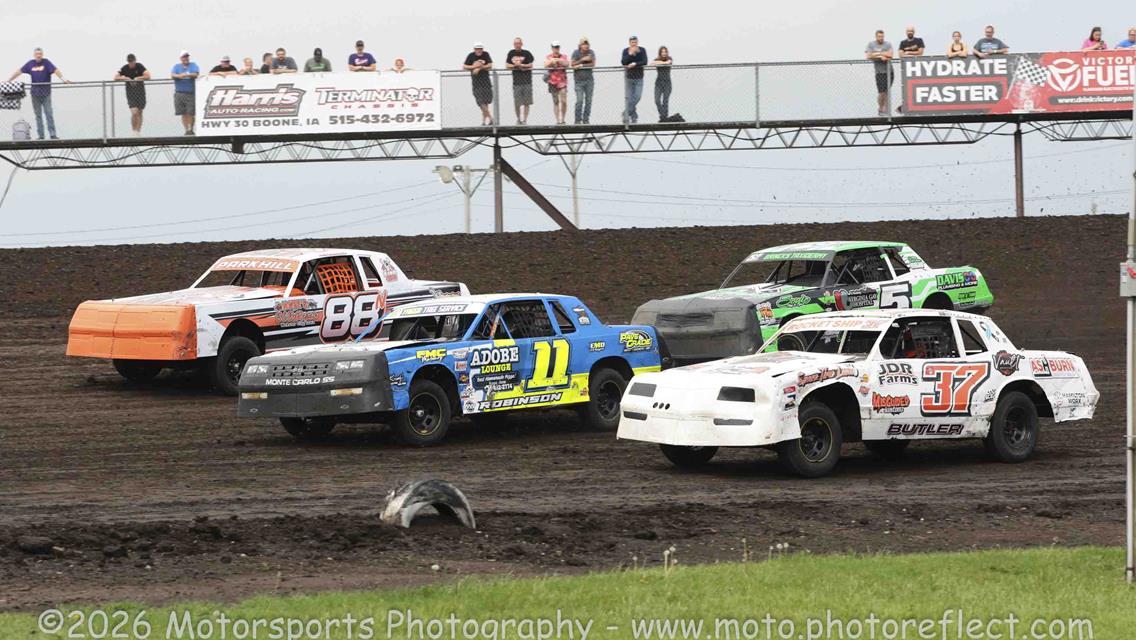 Huggins Hustles to Boone Mod Lite Victory; Modified Make-Up Feature Set for Saturday