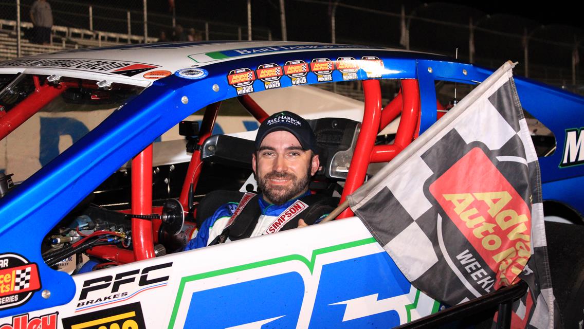 TRIPLE CROWN ACTION ON HIGH BANKS  AT MONADNOCK