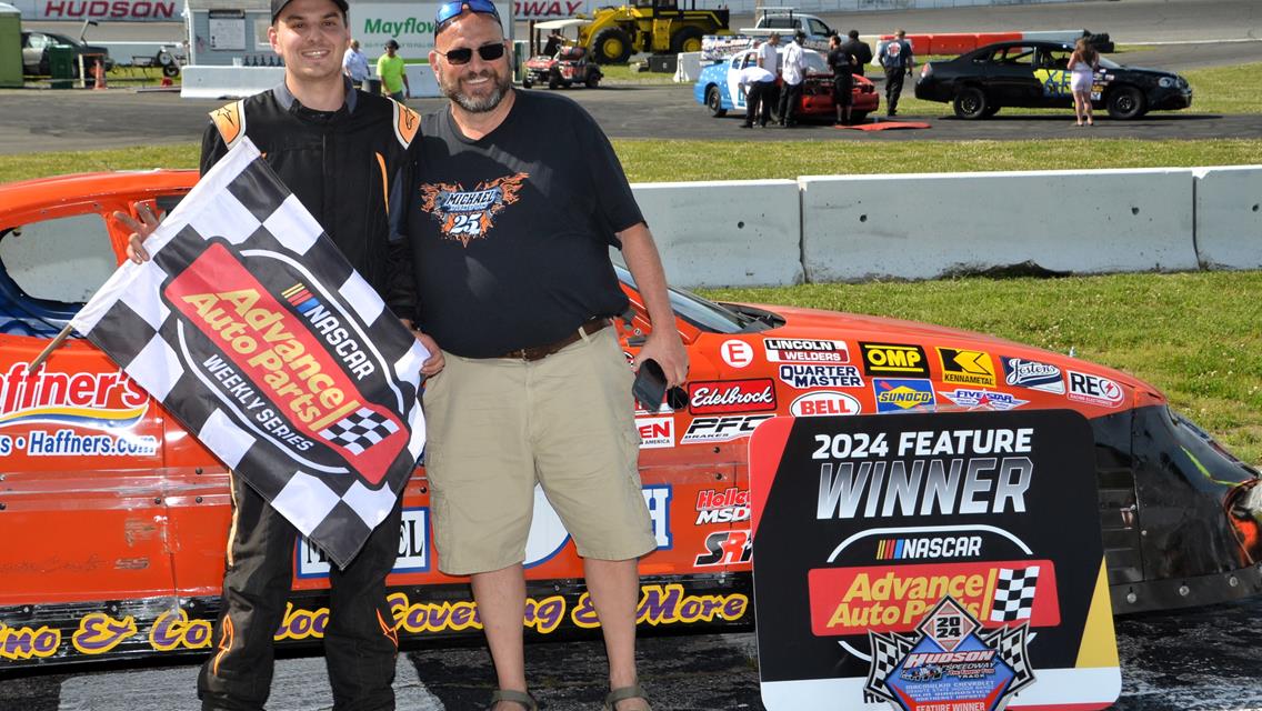 Newcomer Mike Mitchell Takes the Checkers in the Sportsman Modifieds Main Event